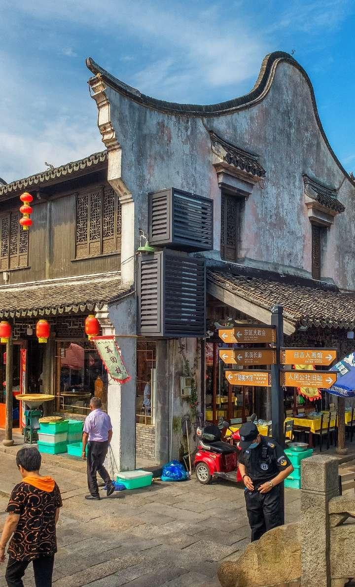 逃离违建房屋3