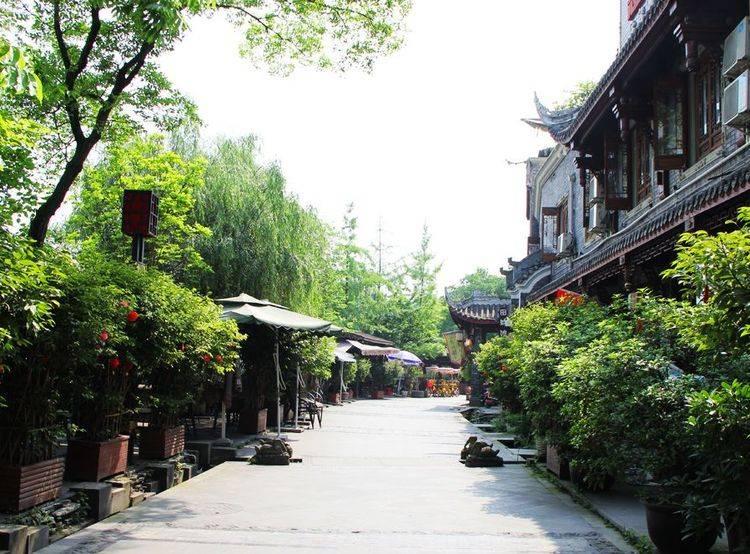 钦差大臣被设计陷害,皇帝亲自坐堂审案,还大臣一个清白